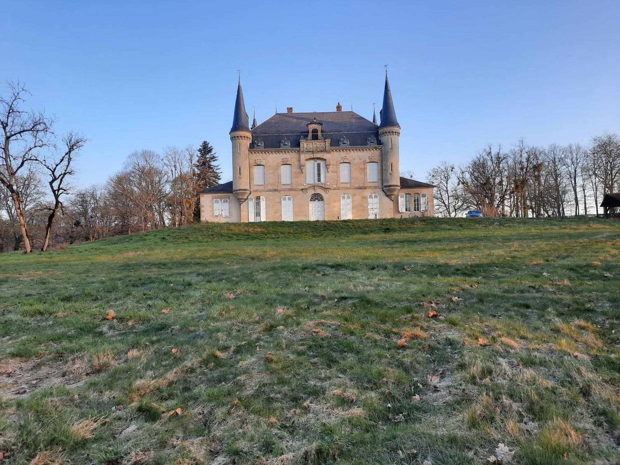 Chateau Le Plessis Semelay Exterior photo